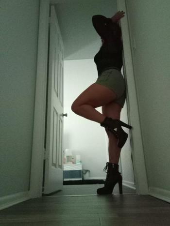 239-728-8135, 28  female escort, Fort Myers