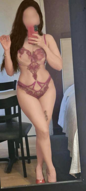 VIVÍAN , 35 Latino/Hispanic female escort, Fortmyers