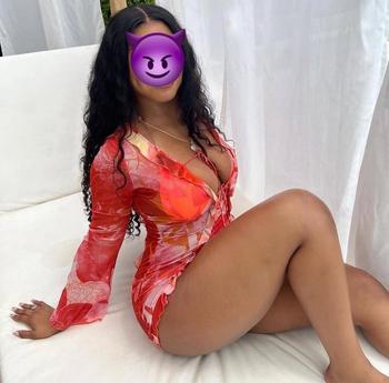 Lore, 27  female escort, Fort Myers