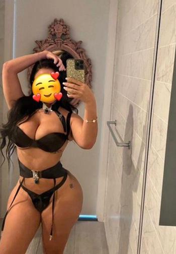 Carol , 26  female escort, Fort Myers