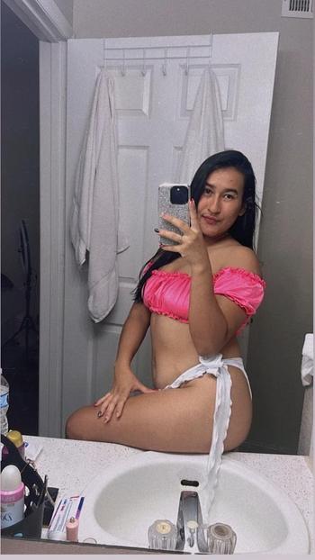 Nani, 25  female escort, Fort Myers