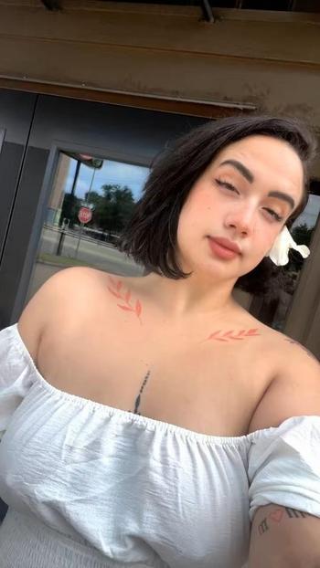 Rubi , 23  female escort, Fort Myers