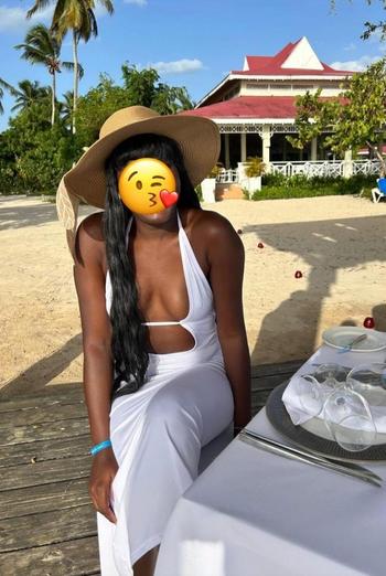 secilia, 24  female escort, Fort Myers